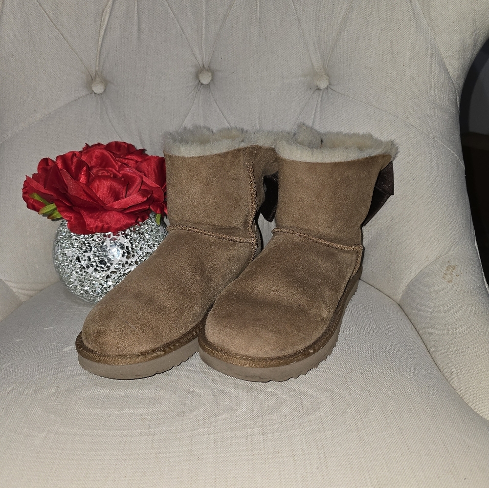 Ugg Australia 1016501 Chestnut 7 US Mini Bailey Bow II Boots